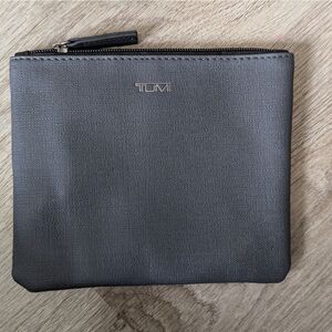 Tumi Delta travel bag